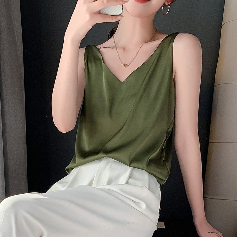 Valentina – Tijdloze glans blouse