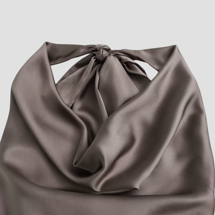 Arianna – Satijnen charme blouse