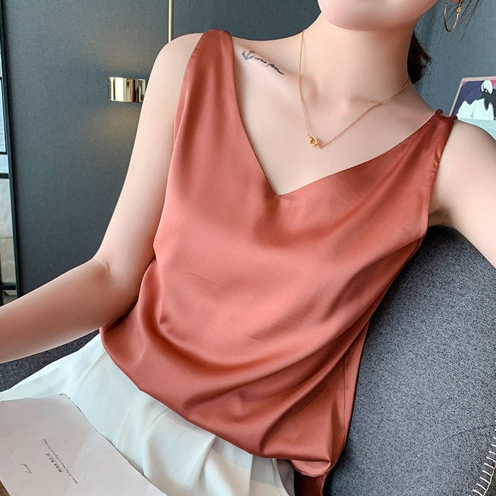 Valentina – Tijdloze glans blouse